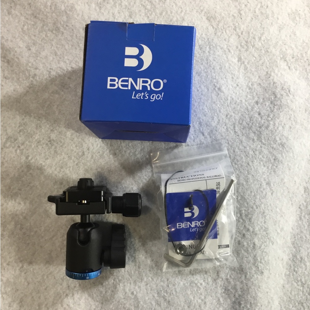 Black & Blue Ball Head with Quick Release - Camera Tripod Accessory